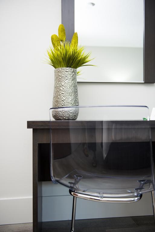 V Hotel & Suites Moncton Zimmer foto